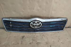 Решітка радіатора TOYOTA AVENSIS 03-08