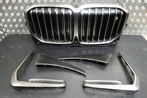 Решітка решітки крила BMW X7 G07 1