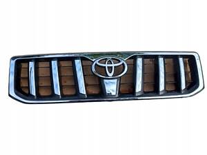 Решітка центральна Toyota Land Cruiser 53111-60570