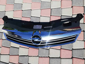 Решітка радіатора Opel Astra H (Rest) 13225775