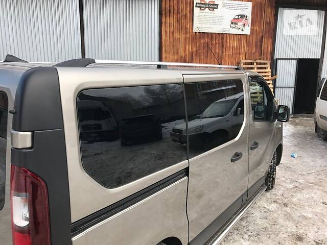 Рейлинги Хром Короткая, чугунные ножки для Renault Trafic 2015- гг - Фото 3