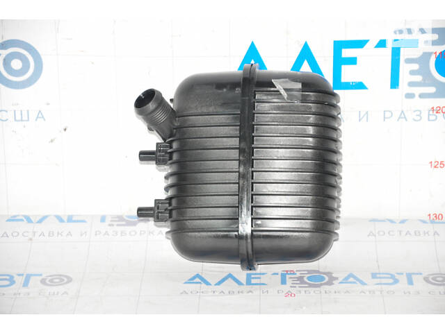 Резонатор интеркулера Audi Q5 8R 11-17 2.0T, hybrid новый OEM оригинал