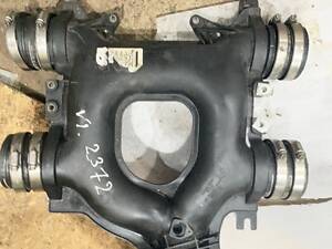 Резонатор воздушного фильтра Land Rover LR053244