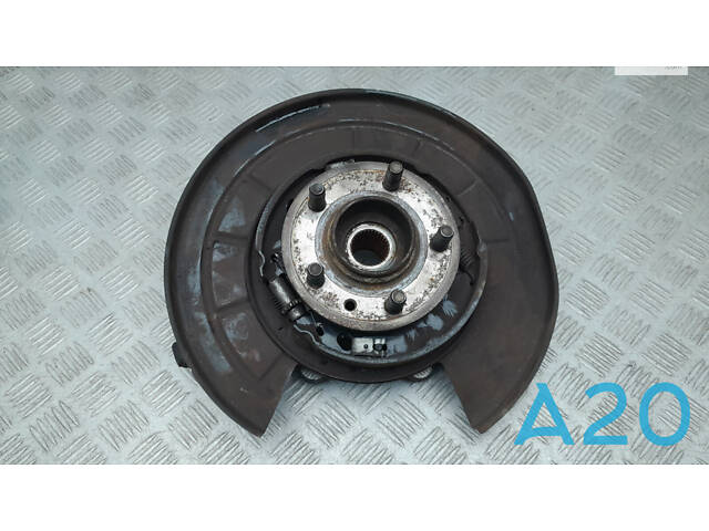 RLH500120 - Б/У Поворотный кулак на LAND ROVER RANGE ROVER SPORT (L320) 5.0 4x4