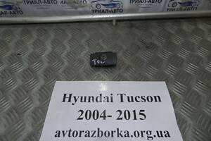 Ручка бардачка Hyundai Tucson JM 2004 (б/у)