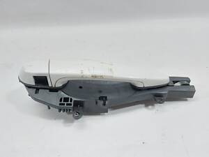 Ручка двери передней правой внешняя (белая) BMW 328i xDrive 2009-2015 51210445184 BMW 328i xDrive