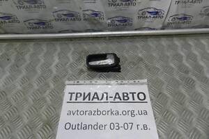 Ручка дверей внутр прав перед Mitsubishi Outlander 1 2003 (б/у)