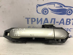 Ручка дверей зовнішня передня ліва Nissan Tiida C11 1.6 БЕНЗИН HR16 2004 (б/у)