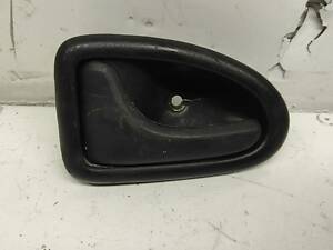 Ручка двери левой внутренняя 7700432707 Nissan Primastar/ Opel Vivaro/ Renault Trafic II