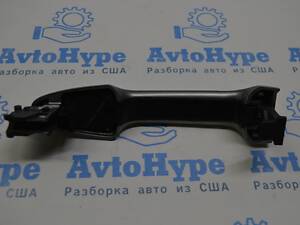 Ручка двери наружная перед лев Toyota Highlander 14- keyless 69210-0E080-B1