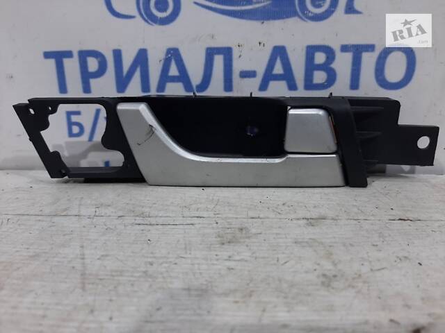 Ручка двери внутренняя правая Chevrolet Captiva C140 2.2 DIESEL 2011 задн. прав. (б/у)