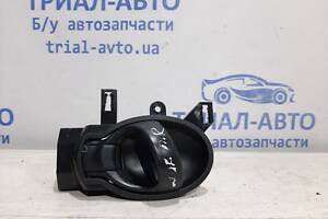 Ручка двери внутреняя передняя правая Nissan Juke 1.6 2010 (б/у)