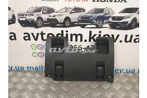 Ручка открытия капота MR793300 Mitsubishi Pajero Wagon 3 1999-2006