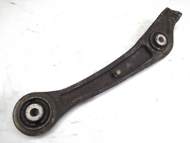 Рычаг передний правый нижний прямой 8K0407152D AUDI Q5 08-16, A4 07-15, A6 11-18, A5 07-16, A7 10-18 - Фото 1