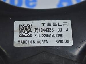 Важіль верхній передній правий Tesla Model 3 18- (01) 1044326-00-J