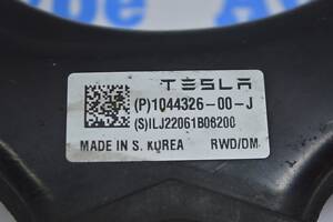 Важіль верхній передній правий Tesla Model 3 18- (01) 1044326-00-J