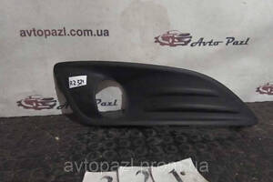 RZ0321 c1bb15a222c Рамка ПТФ R Ford Fiesta mk7 12-17 44_02_02