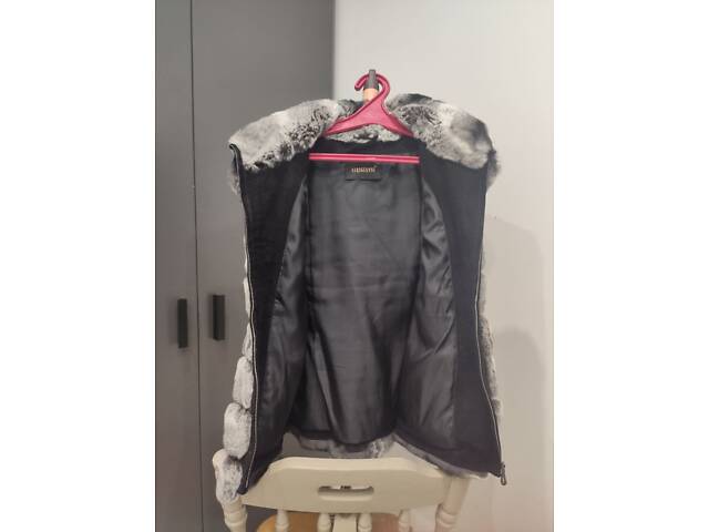 самая лучшая цена на шубу!!! продается жилет с натурального меха-шиншилла-воротник стойка