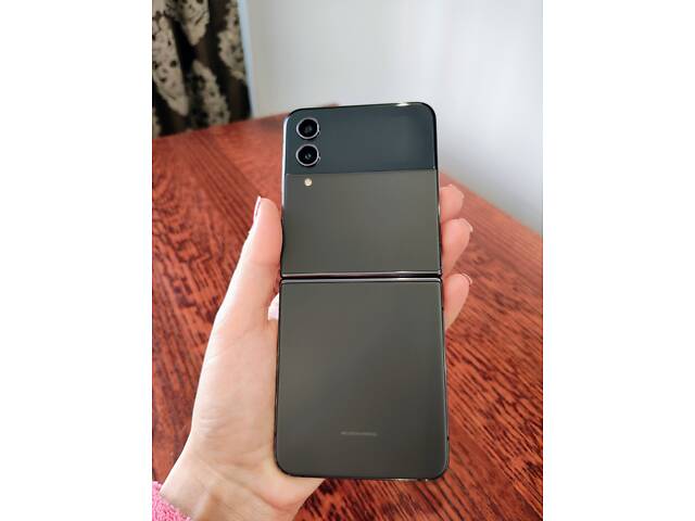 Samsung Galaxy Z Flip 4 +eSim 8/128GB - Фото 1