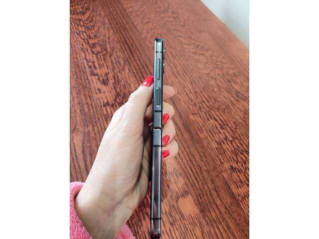 Samsung Galaxy Z Flip 4 +eSim 8/128GB - Фото 4