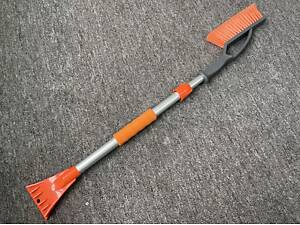Щетка для авто раздвижная Werk WСС-2268 90-120 см