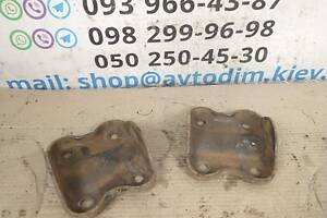 Седло задней рессоры 55054EB30A Nissan Navara D40 2005-2014