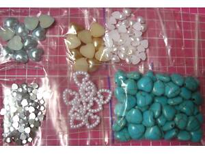 серця намистини під бірюзу, напівперли та стрази під клей, контурні намистини