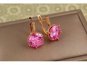 Сережки Xuping Jewelry з великим рожевим каменем шестигранна оправа 2 см золотисті love-shopping
