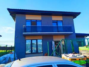 Стеклянные балконные перила