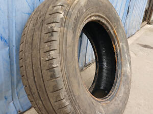 Шина 225/70R15C 'Pirelli Carrier' Б/У