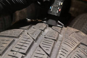 Шина зимняя б/у 225 50 r17 Pirelli Winter 210 RSC