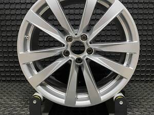 Шины ДИСКИ БУ MERCEDES RONAL A2234013100 R19 8.5J PCD 5X112 ET31.5 DIA66.6 S