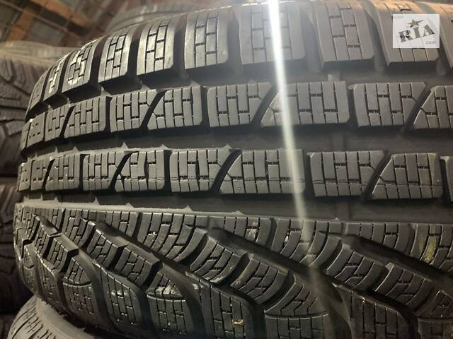 шины б/у зима 205/50-R17 Pirelli Winter 210 Snow Sport