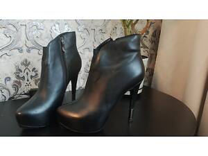 шкіряні чоботи