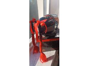 Шлем с 2-мя визорами и косами