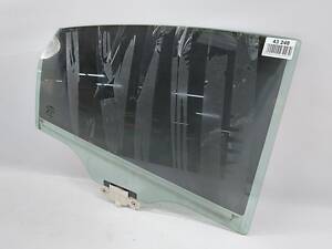 Стекло двери задней правой Chrysler 200 2015-2017 68104922AA Chrysler 200