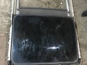 Стекло люка LD4969810B Mazda MPV Минивен (LW)(1999 - 2006)2.0tdi