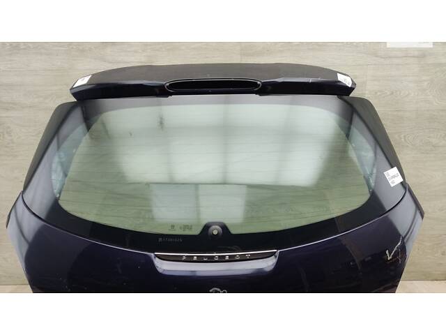 Скло стекло ляди кришки багажника Peugeot 208 A9 (2012-2019) 9801010680
