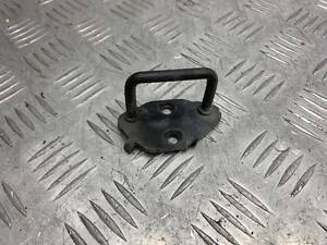 Скоба замка капота для Land Rover Range Rover Sport (L494) 2013-2022 б/у