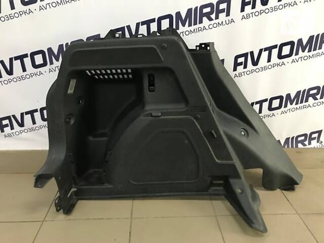 Карта багажника левая Skoda Fabia 2 HB 2007-2014 5J6867429