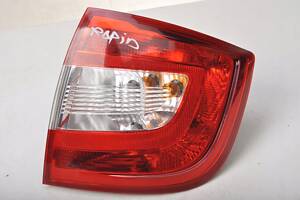 Skoda rapid фара правая задняя правый зад 5jh945096