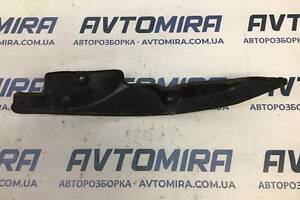 Накладка крыла передняя правая внутренняя Skoda Roomster 2006-2015 5J0821112