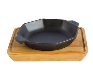 Сковорода чавунна восьмигранна з підставкою 140 х 25 мм