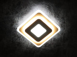 Сучасний квадратний світильник стельовий LED для кімнати кухні ванної 25130 Білий 4х20х20 см.