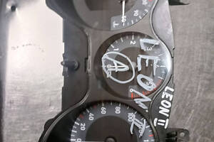 Спідометр приладова панель Seat Leon II 1P0920827B