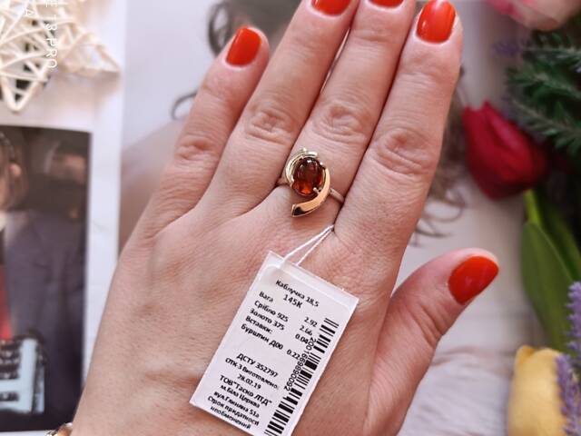 Серебряное кольцо с золотом и янтарем размер 18.5; 19 - Фото 5