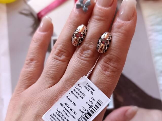 Серебряные серьги с золотом, фианитами и красной эмалью. - Фото 9