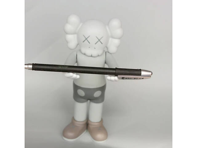 Статуэтка Kaws Companion серого цвета 18 см. Дизайнерская игрушка Кавс серый. Фигурка для интерьера медведь - Фото 3