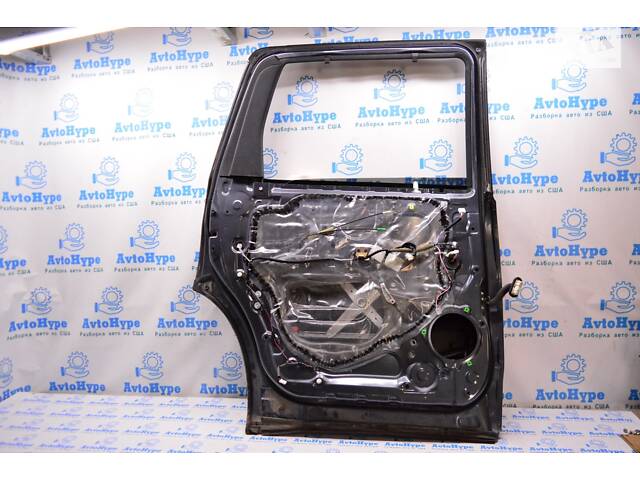 Скло дверей зад лев Toyota Sequoia 2008-2022 681040c100