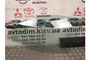 Скло переднє ліве Mitsubishi Carisma MR720212